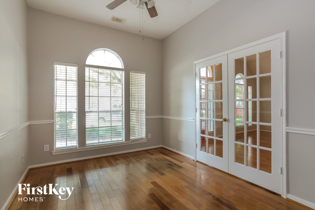 2115 Mercoal Dr - Photo 6 of 15