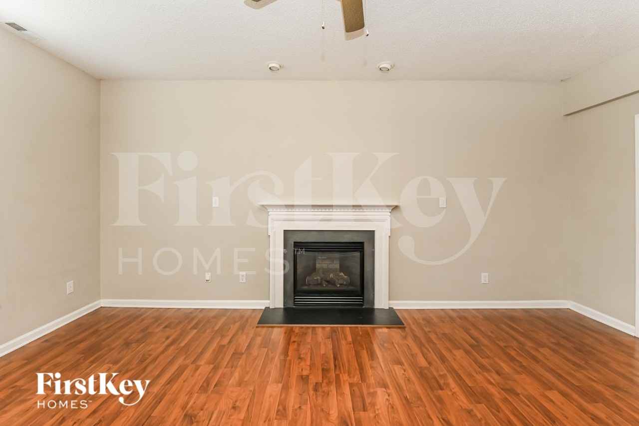 236 Patrick Ave Sw - Photo 3 of 18