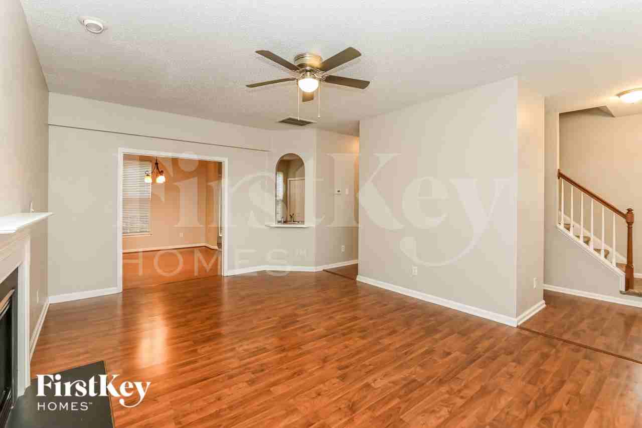 236 Patrick Ave Sw - Photo 5 of 18