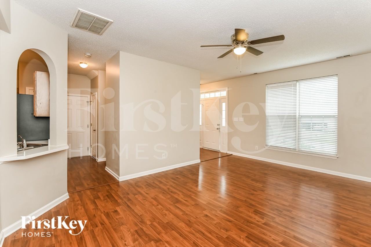 236 Patrick Ave Sw - Photo 6 of 18