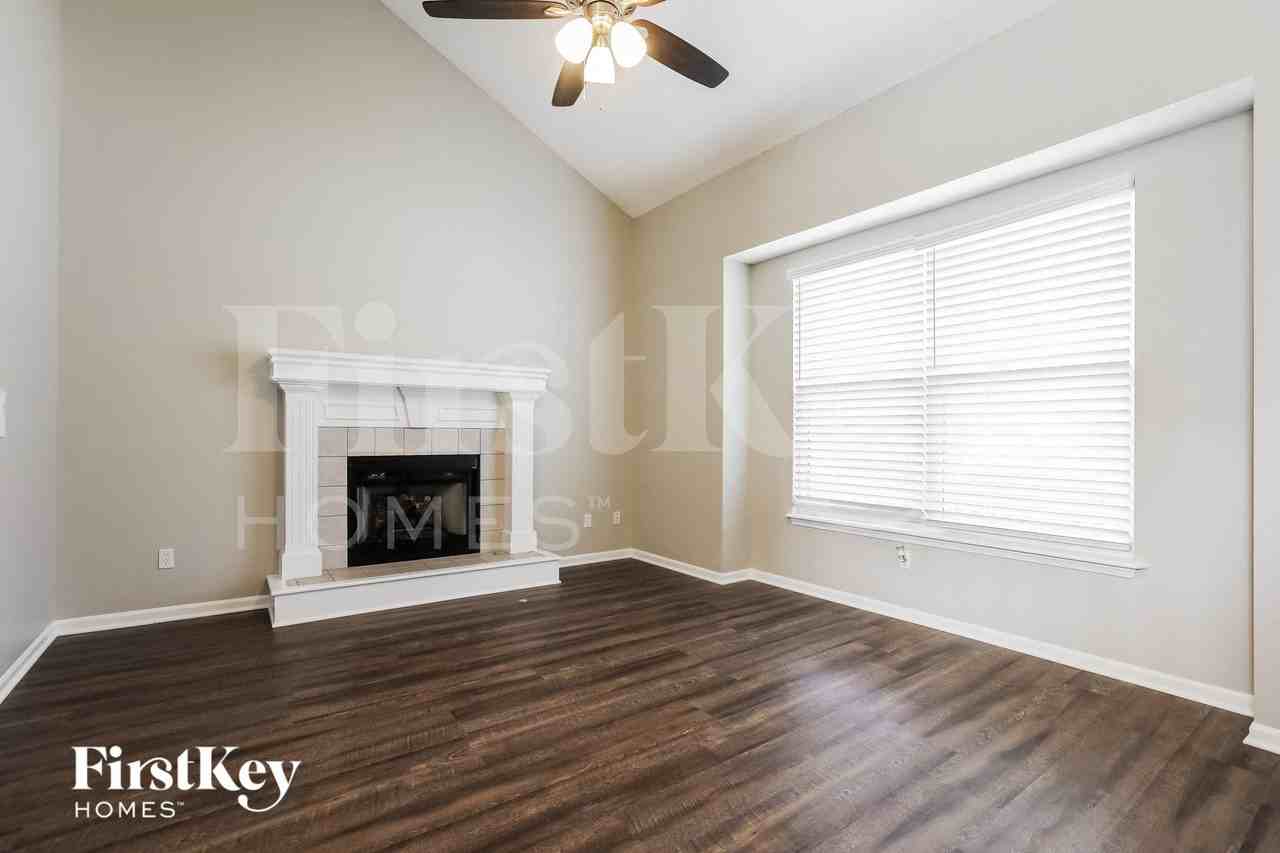 7016 N Bristol Ave - Photo 4 of 15