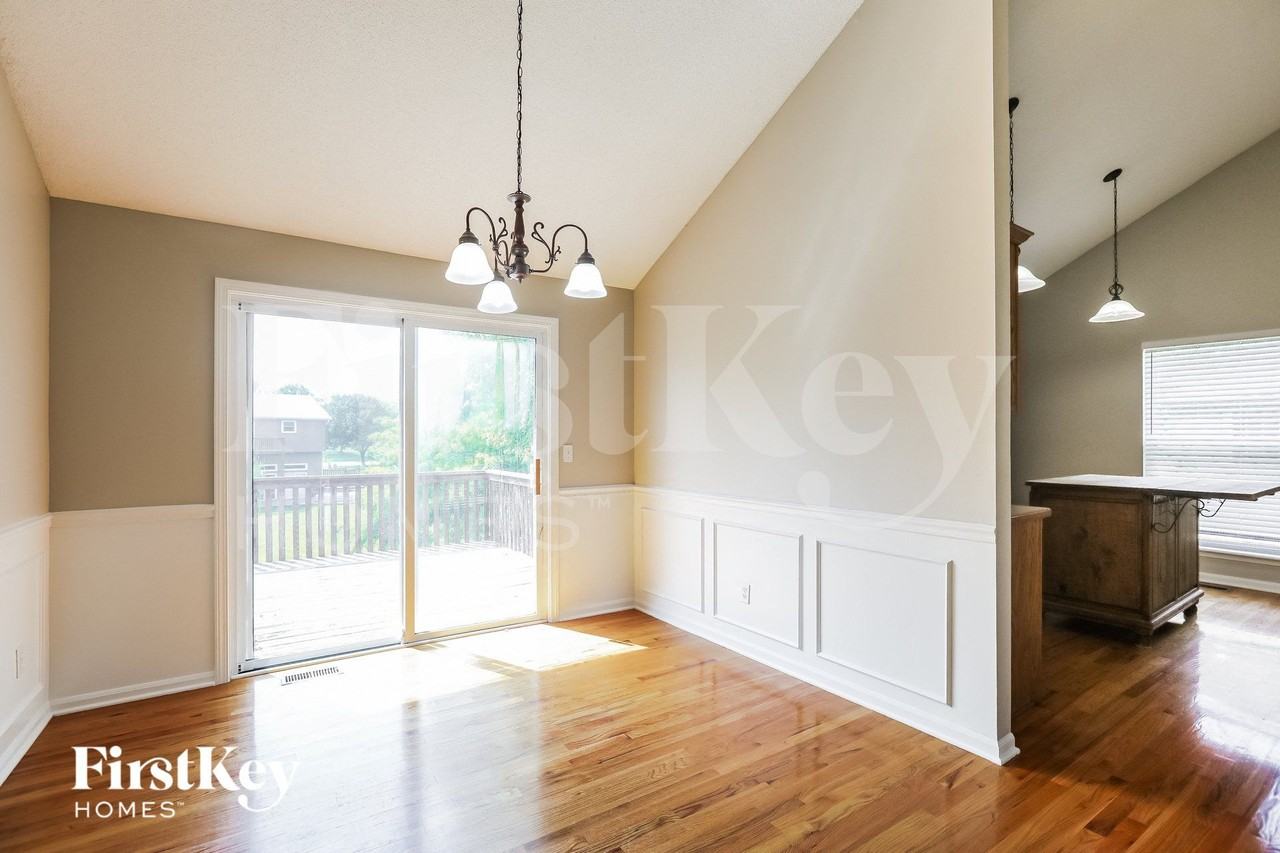 7016 N Bristol Ave - Photo 7 of 15