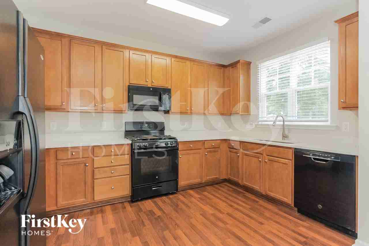 2607 Winding River Dr - Photo 6 of 15