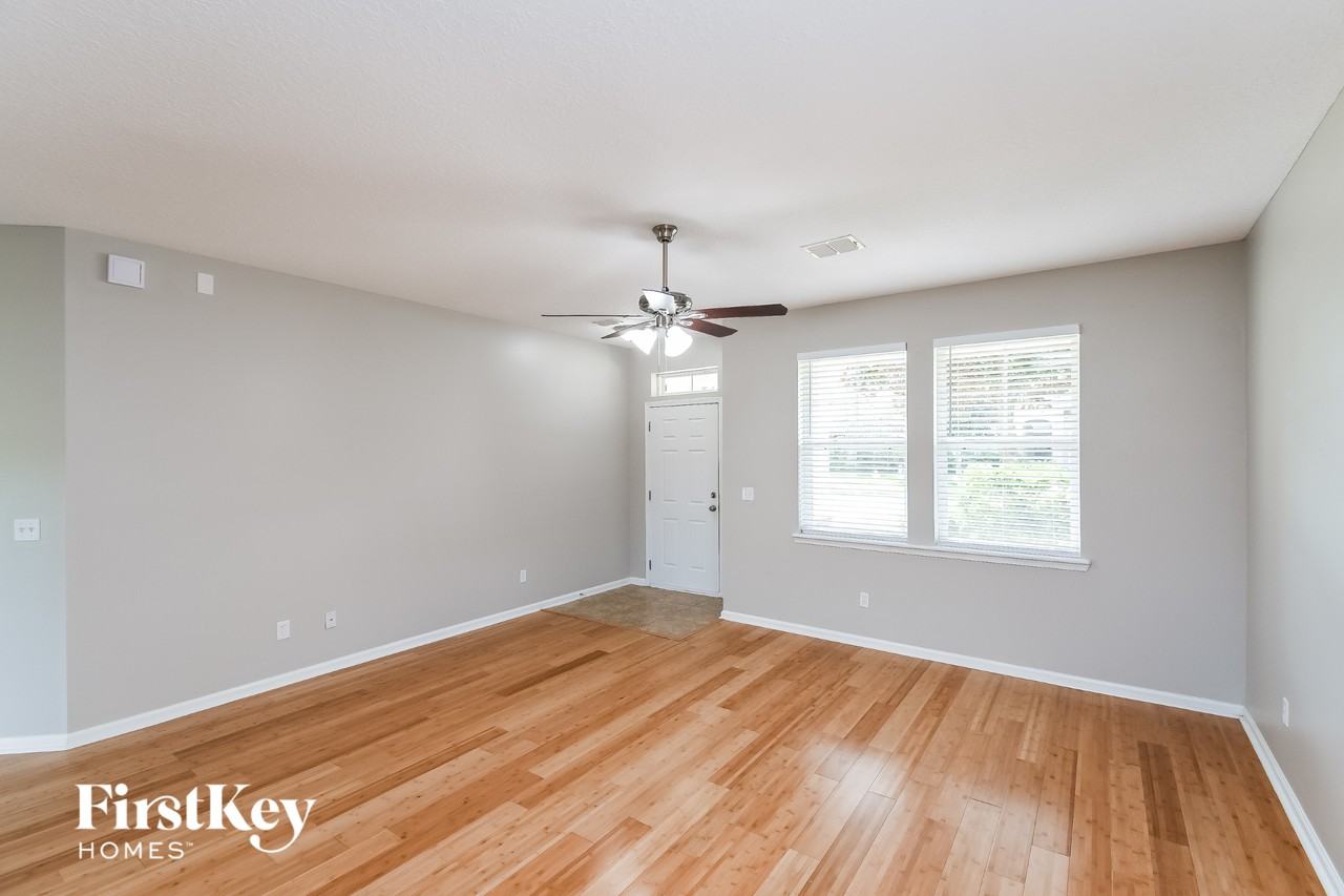 13789 Goodson Pl - Photo 4 of 15