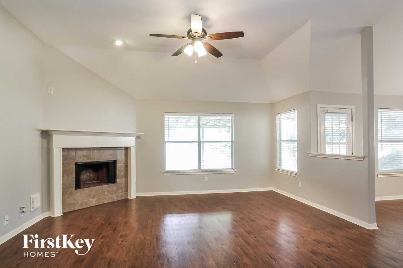 21538 Forest Colony Dr - Photo 3 of 15