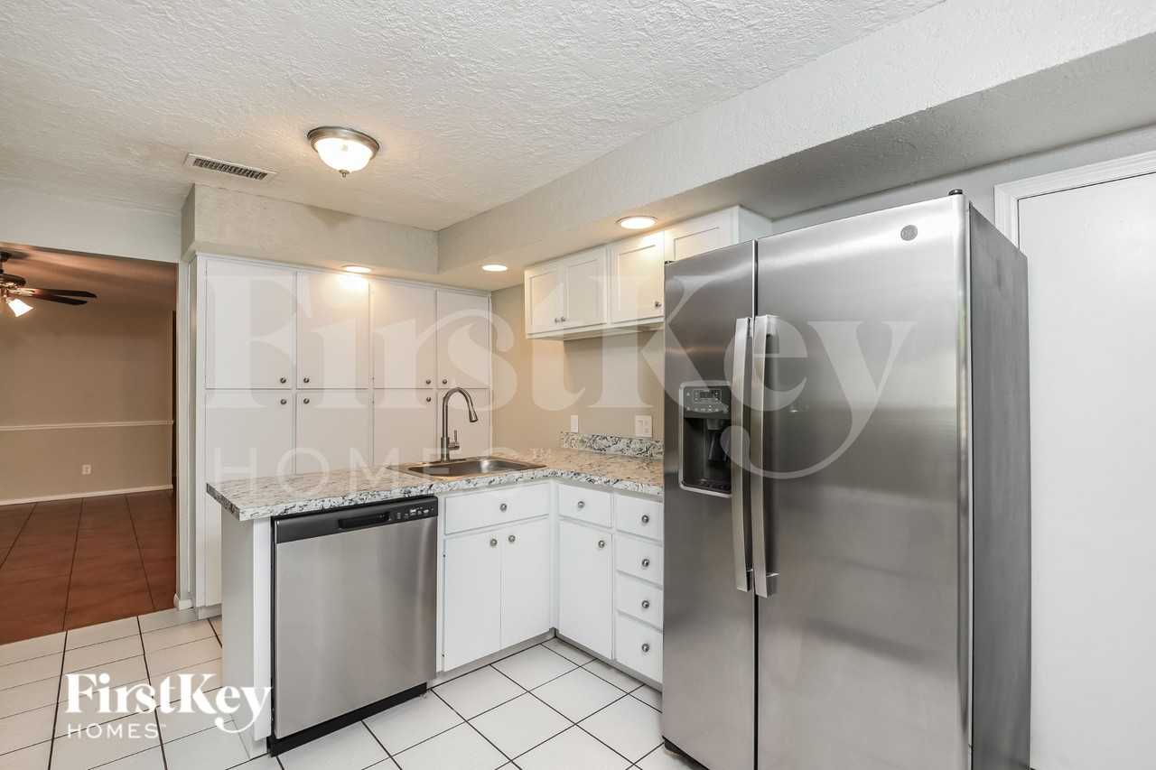 3105 Barna Ave - Photo 4 of 16