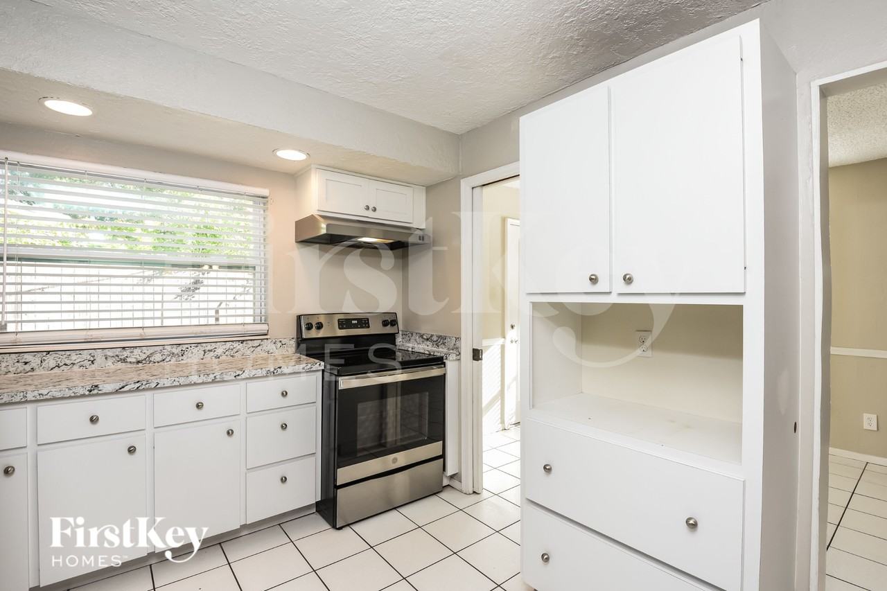 3105 Barna Ave - Photo 5 of 16