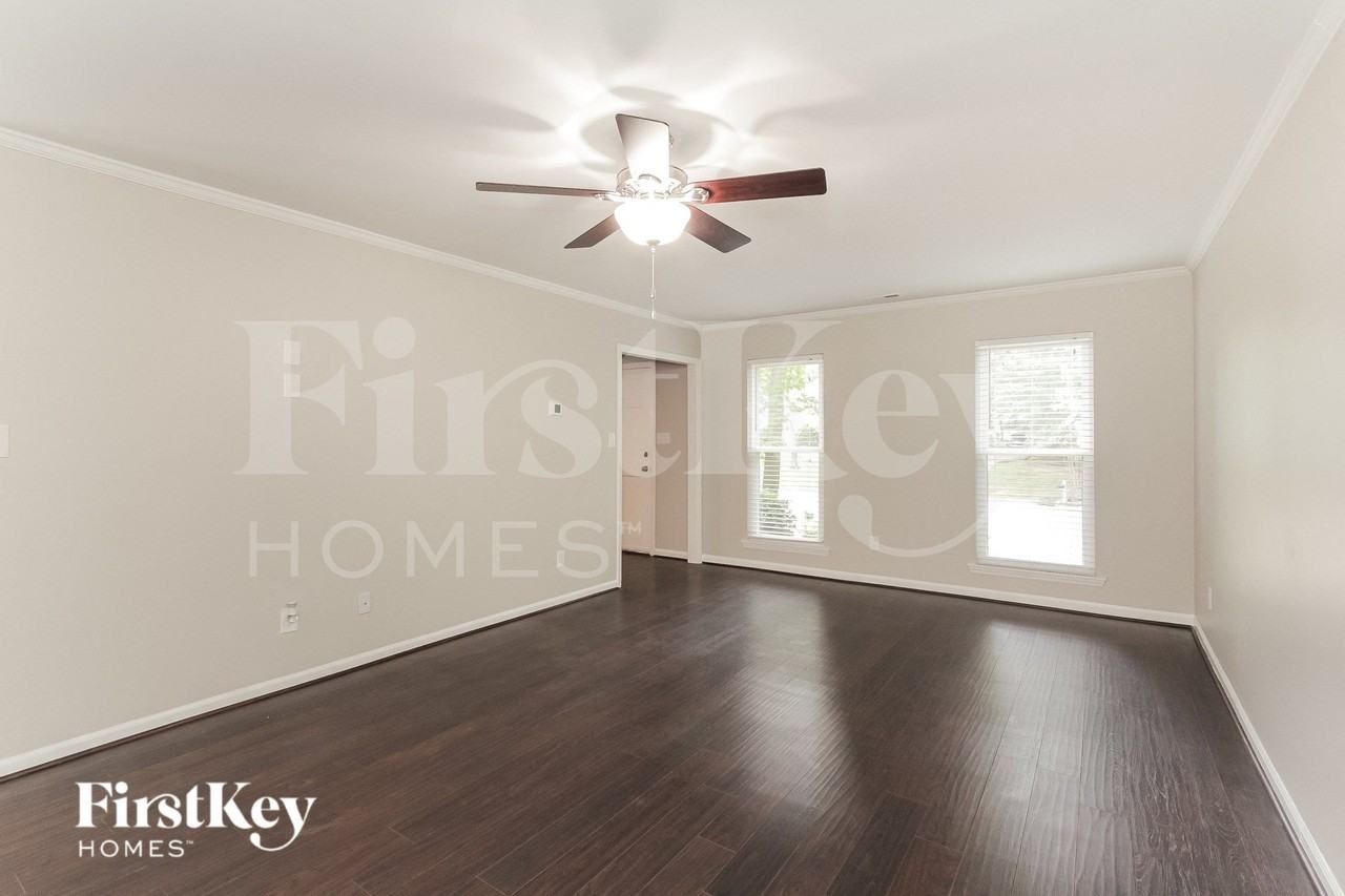 10603 Par Cove Ln - Photo 5 of 15