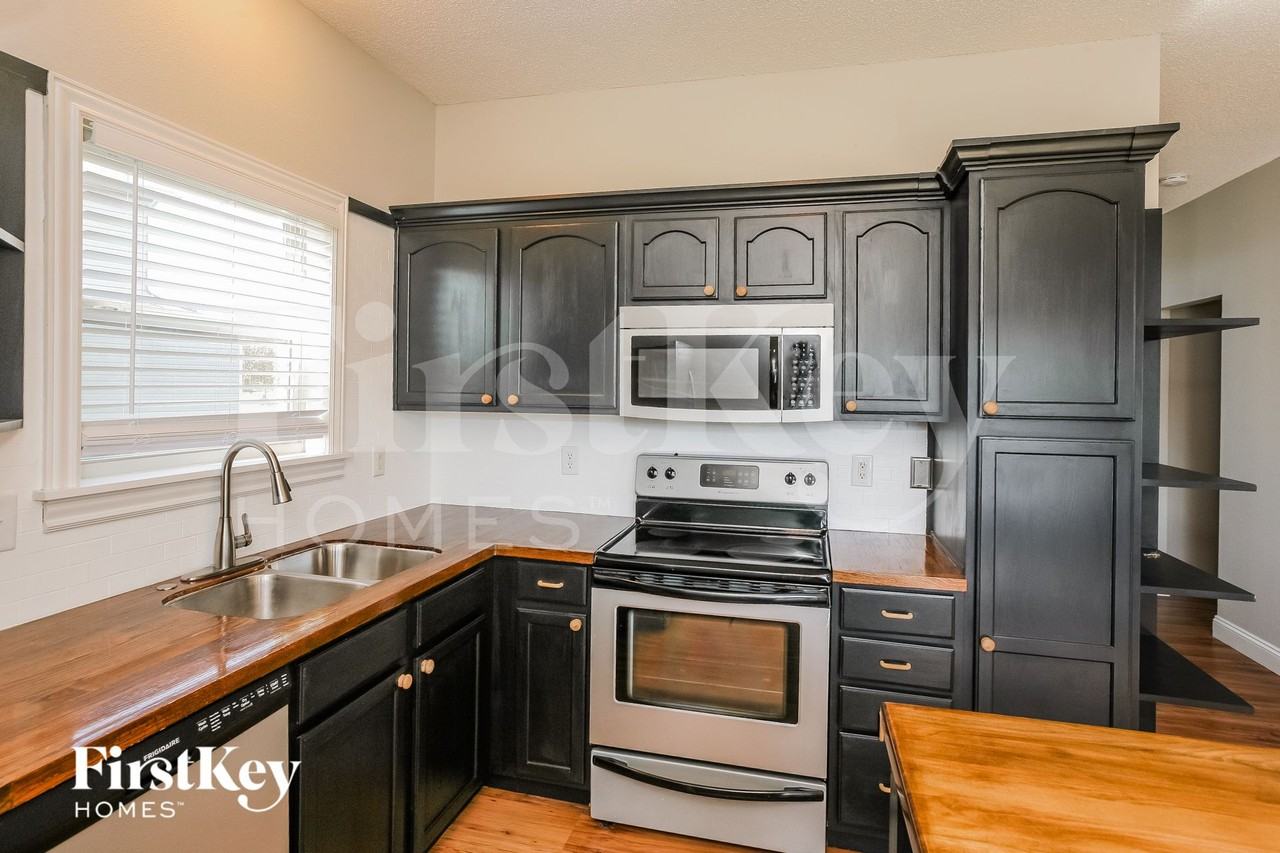 3825 Gray Heather Ln - Photo 5 of 15