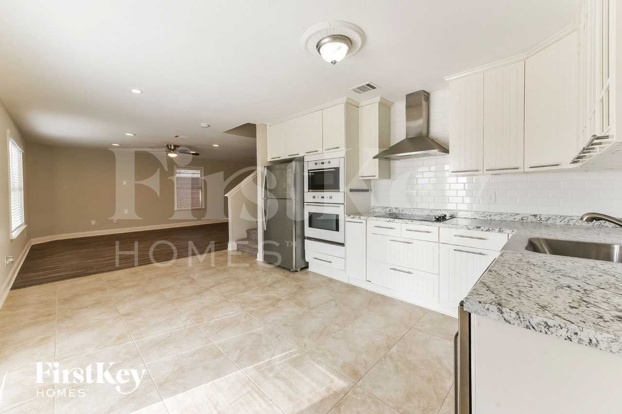 636 Chickadee Dr - Photo 4 of 15