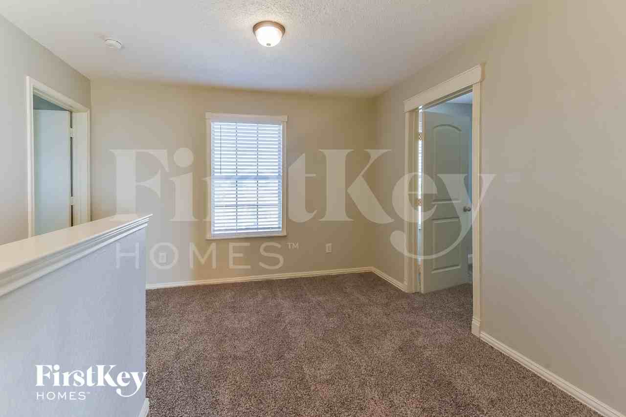 636 Chickadee Dr - Photo 6 of 15