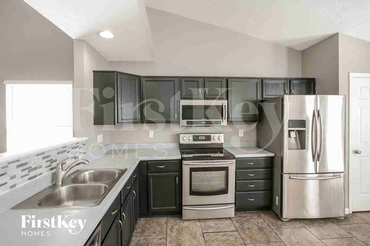 5720 Ashby Dr - Photo 6 of 15