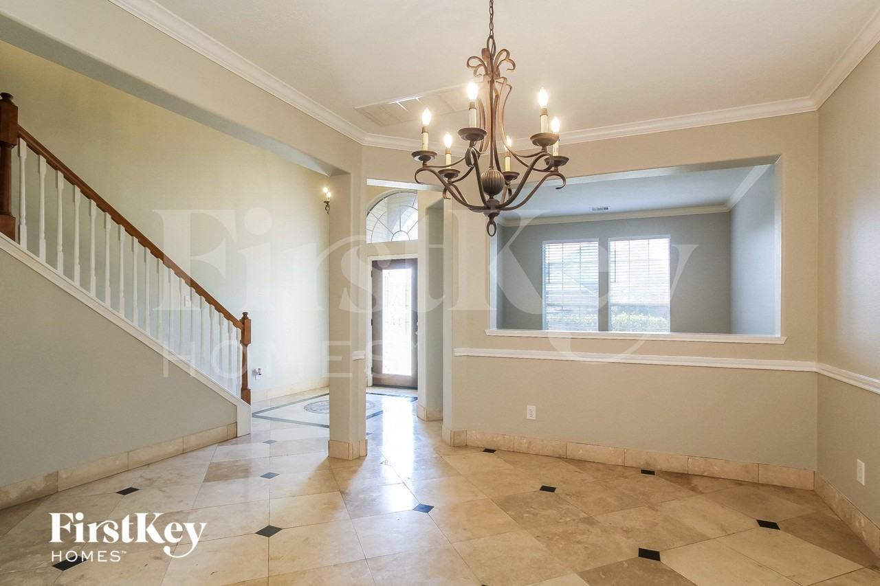 5019 Wimberly Ln - Photo 5 of 15