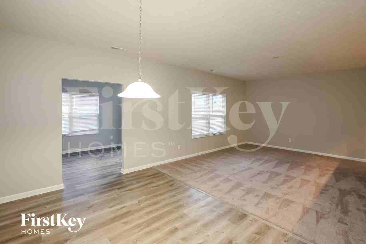 897 Adena Ln - Photo 5 of 16