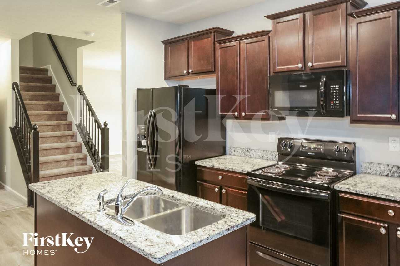 897 Adena Ln - Photo 7 of 16