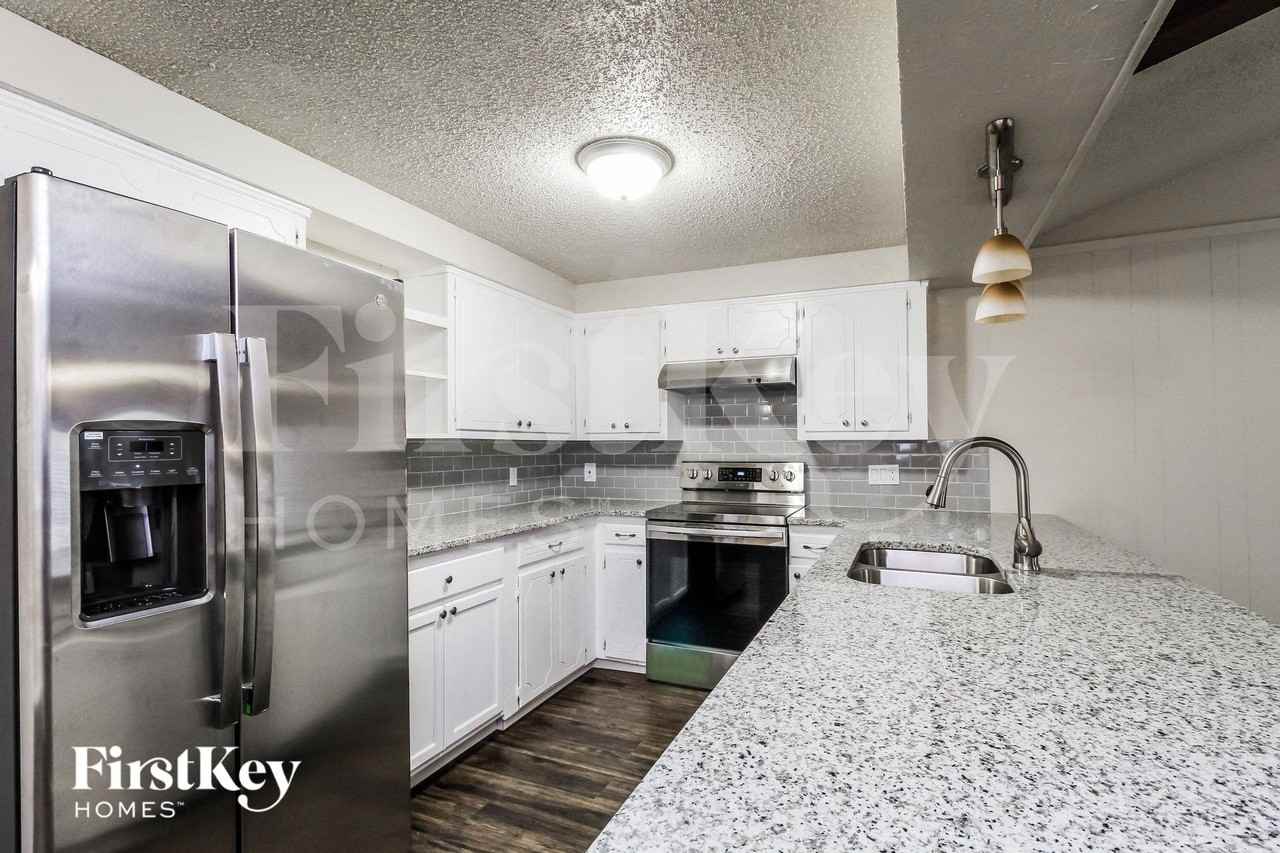 2509 E Williamsburg Mnr - Photo 5 of 15