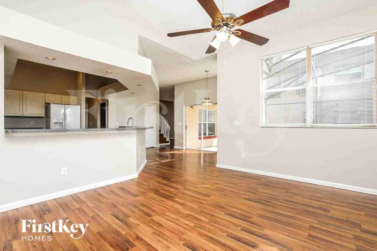 62 Abbey Hollow Dr - Photo 4 of 15