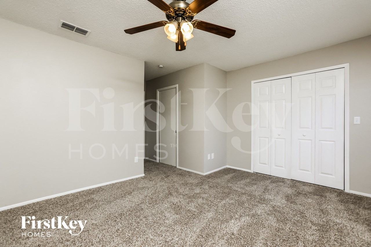 62 Abbey Hollow Dr - Photo 7 of 15