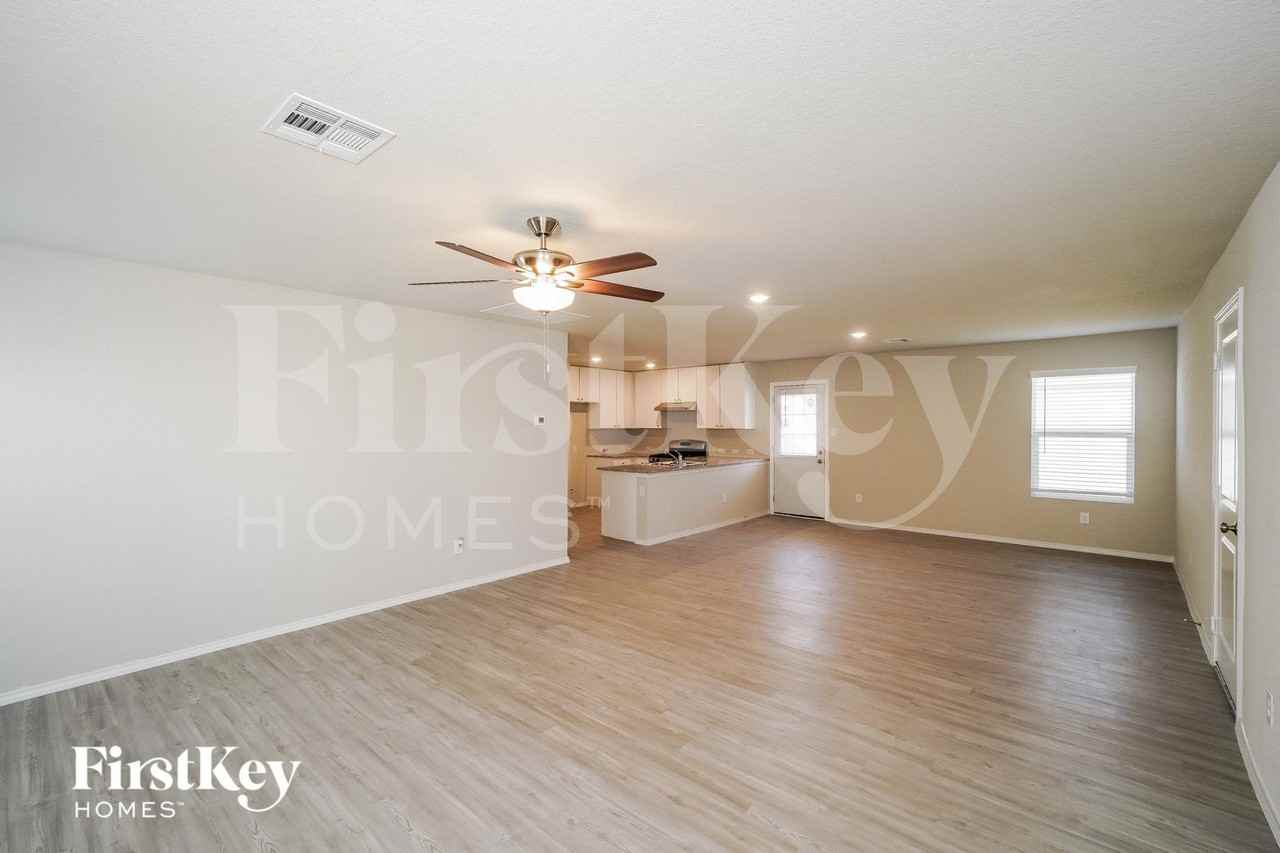 9211 Griffith Run - Photo 4 of 15