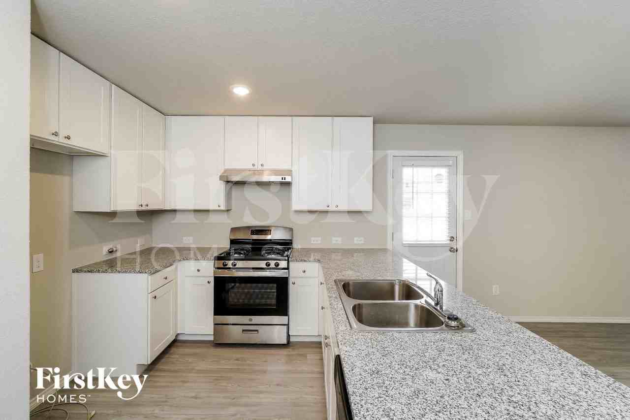 9211 Griffith Run - Photo 7 of 15