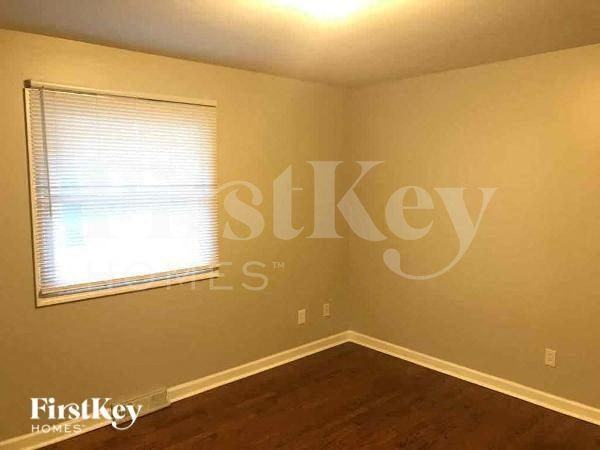 4538 Crestline Dr - Photo 5 of 10