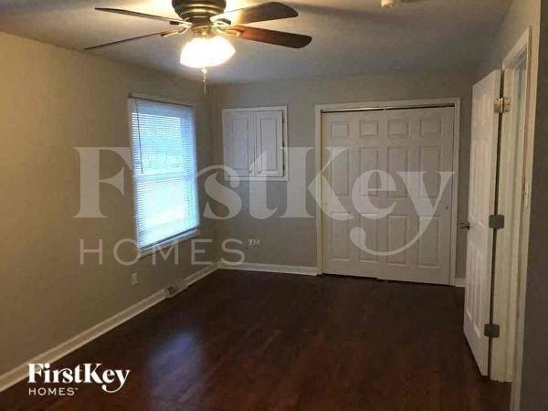 4538 Crestline Dr - Photo 6 of 10