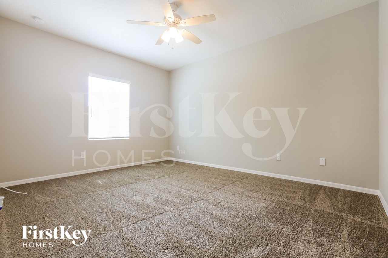 2443 Dalhart Ave - Photo 7 of 15