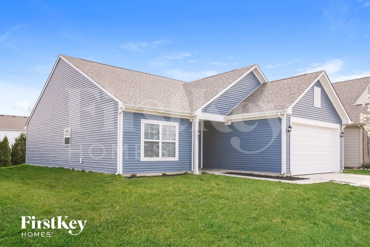 1301 Greenbriar Way - Photo 2 of 15