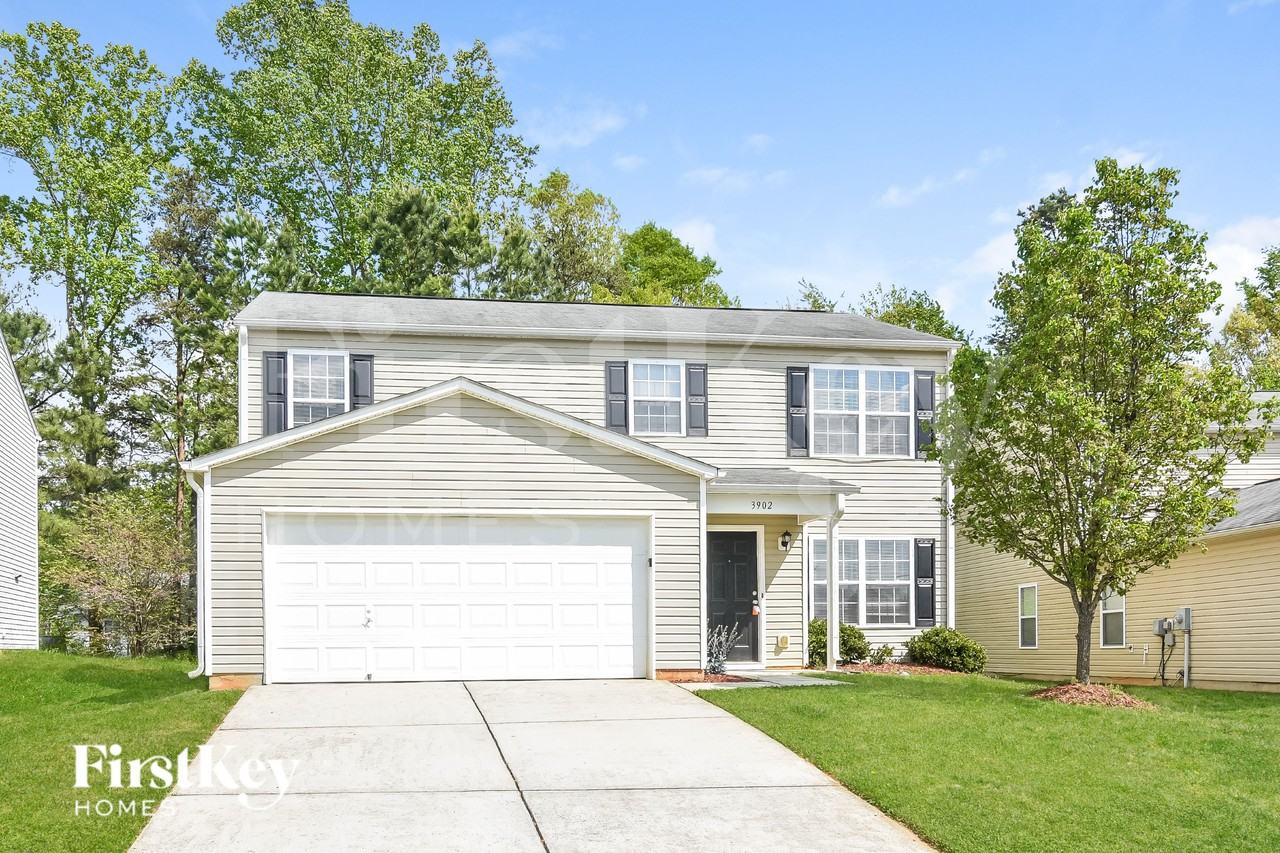 3902 Edgewood Terrace Dr - Photo 2 of 15