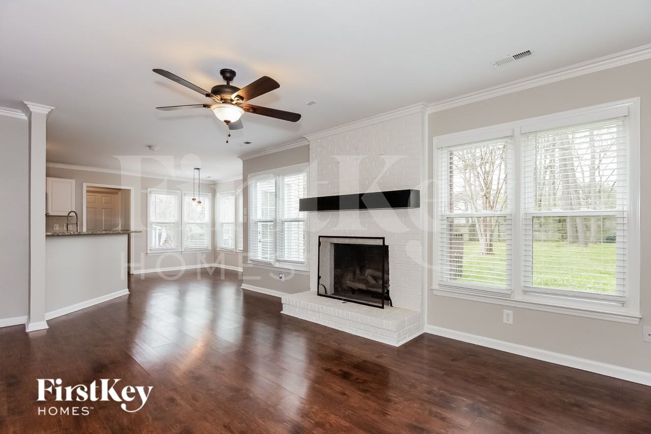 7206 Brassy Creek Ln - Photo 3 of 15