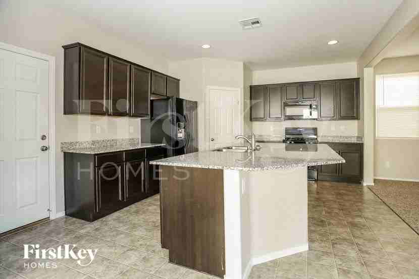 4056 Little Bay Ave - Photo 5 of 15