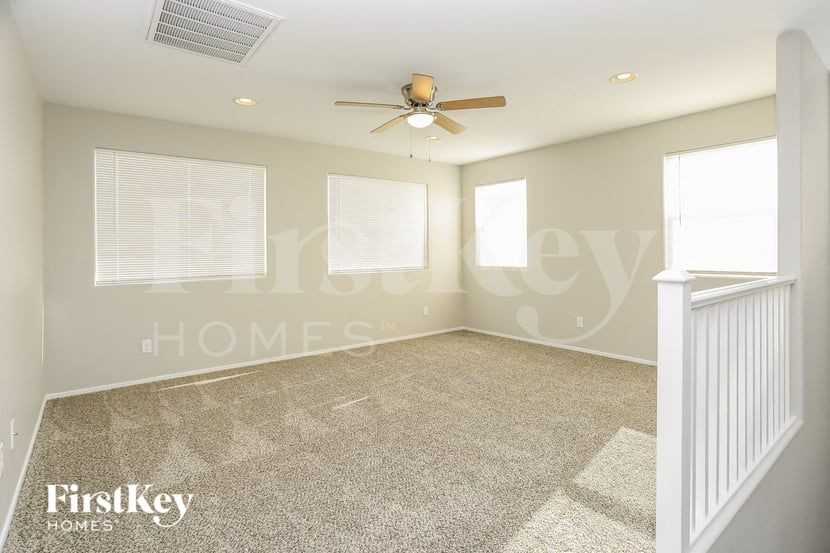 4056 Little Bay Ave - Photo 6 of 15