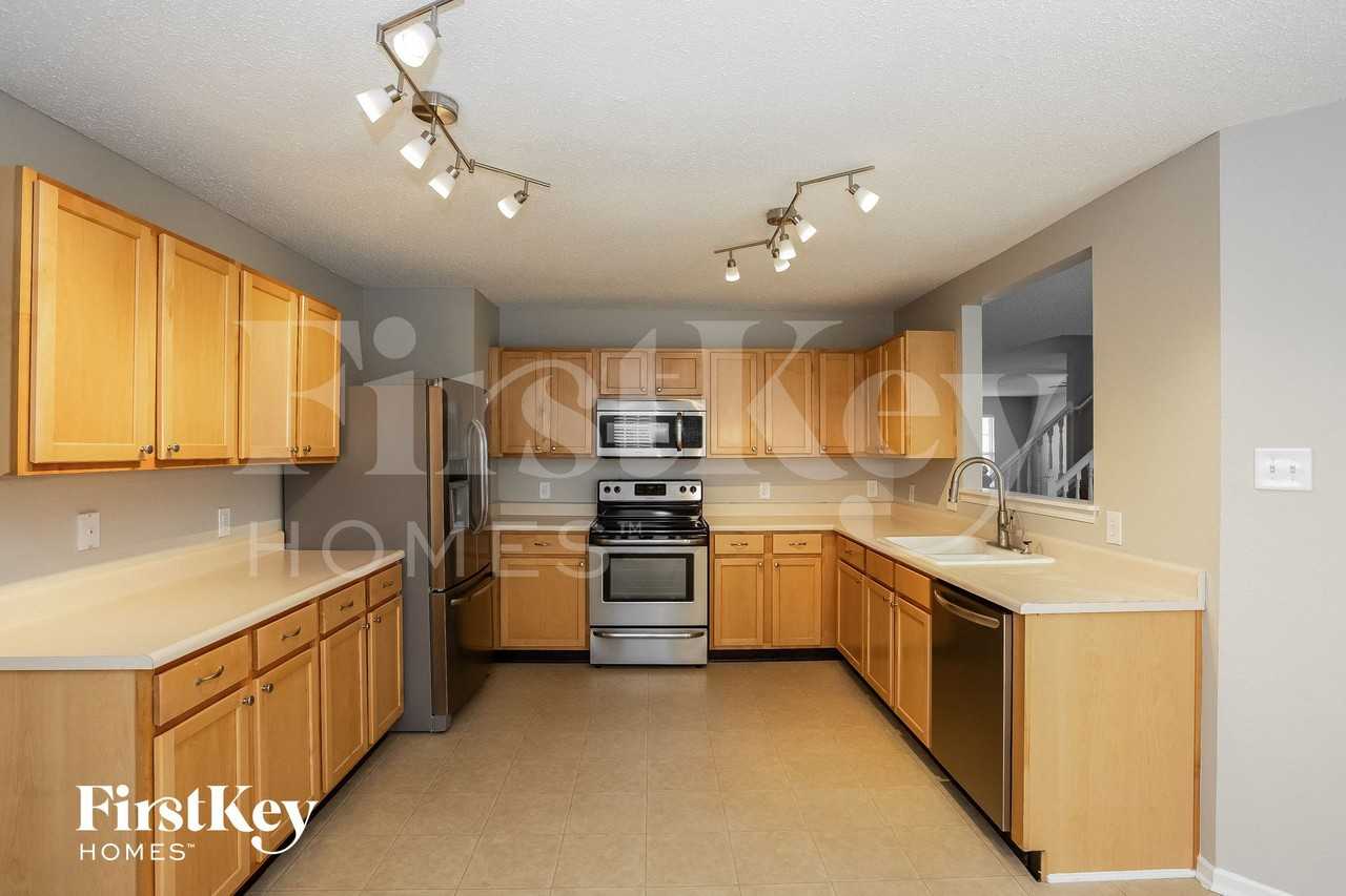 13796 Meadow Lake Dr - Photo 7 of 15