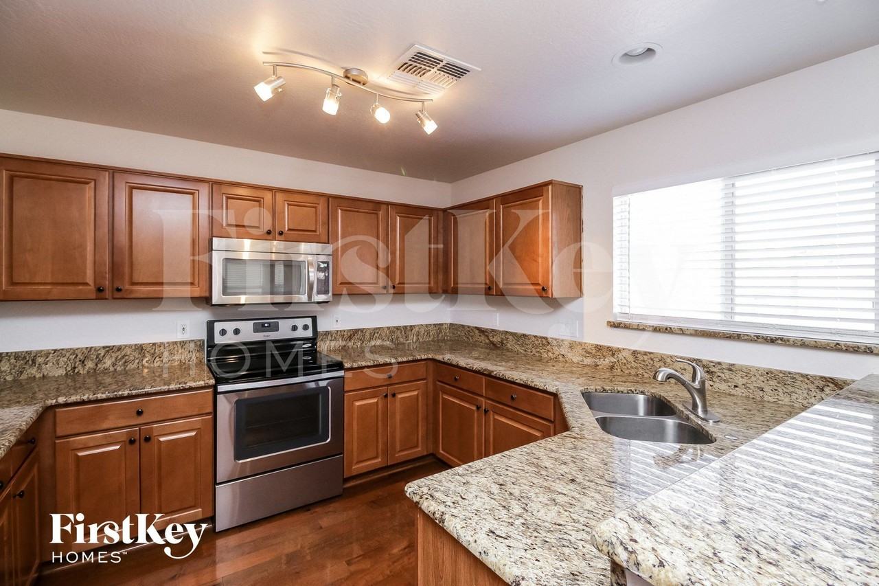 31315 N Shale Dr - Photo 5 of 15