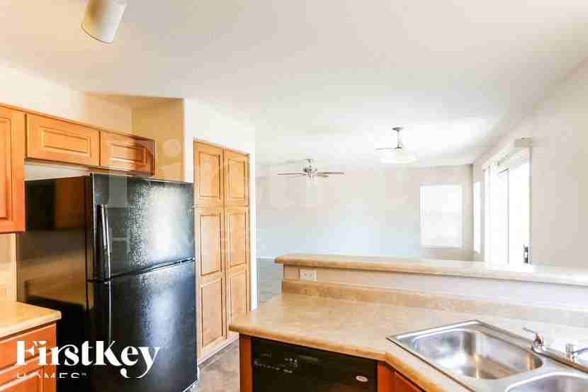 1023 S 226th Dr - Photo 7 of 15