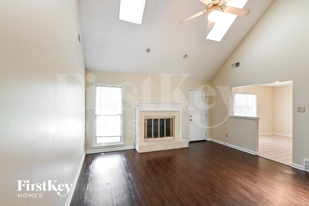 8441 Woolrich Dr - Photo 2 of 16