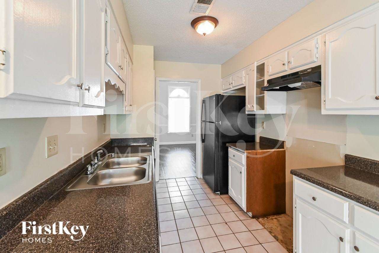 8441 Woolrich Dr - Photo 5 of 16