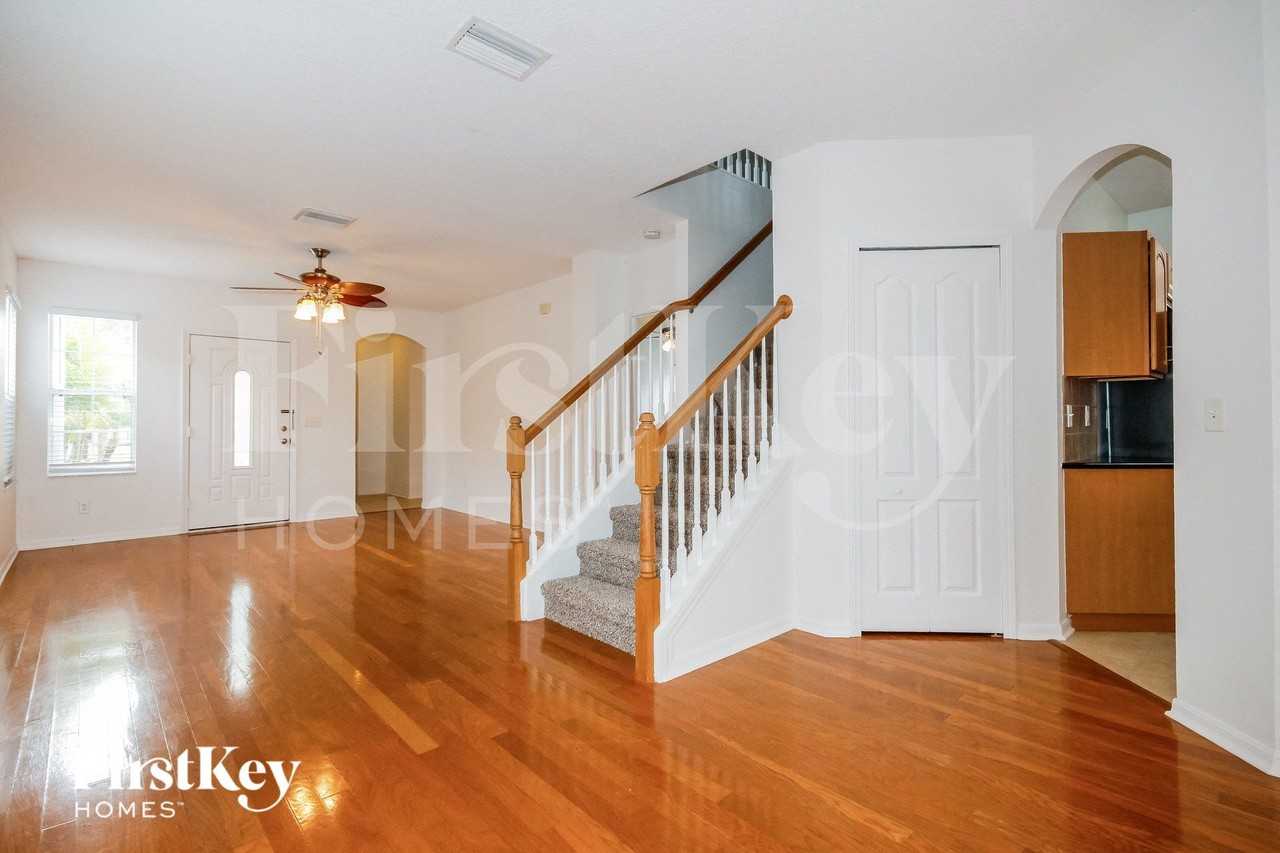 8152 Canterbury Lake Blvd - Photo 4 of 15