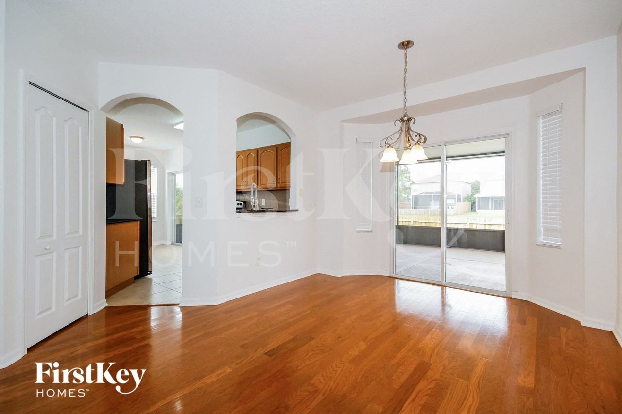 8152 Canterbury Lake Blvd - Photo 5 of 15