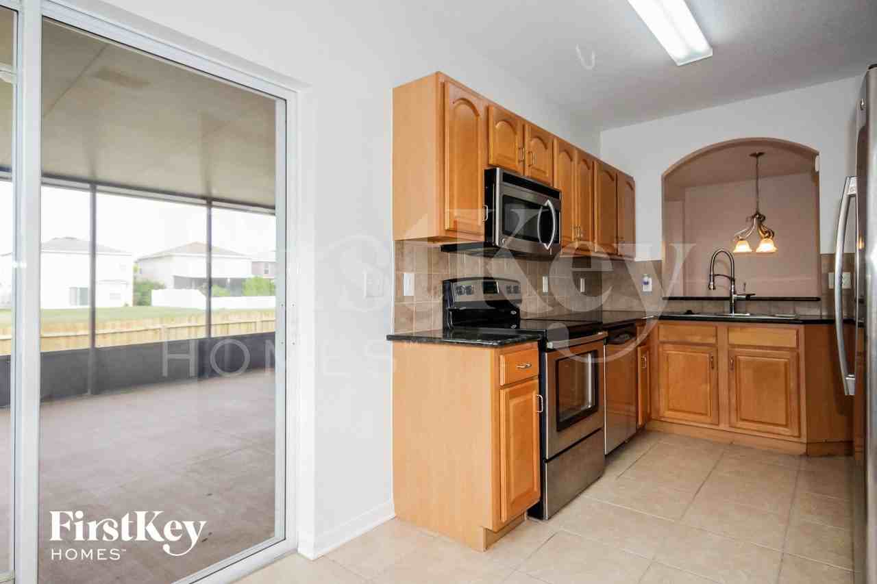 8152 Canterbury Lake Blvd - Photo 6 of 15