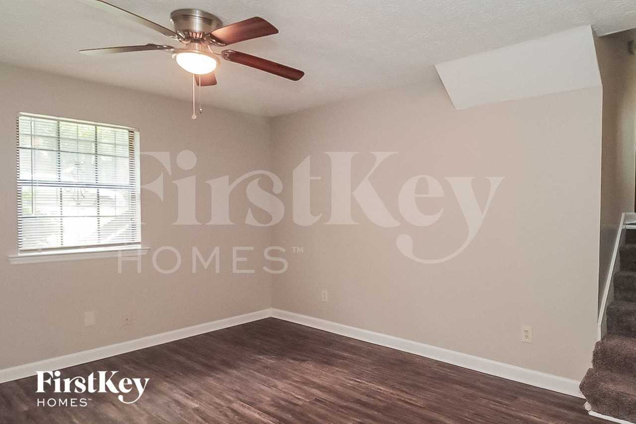 7210 Buck Creek Dr - Photo 6 of 15