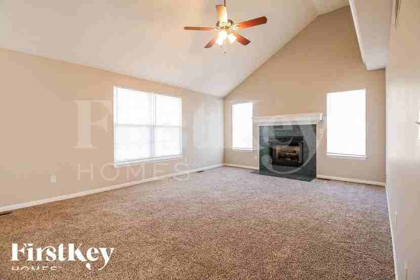 713 Canter St - Photo 4 of 15