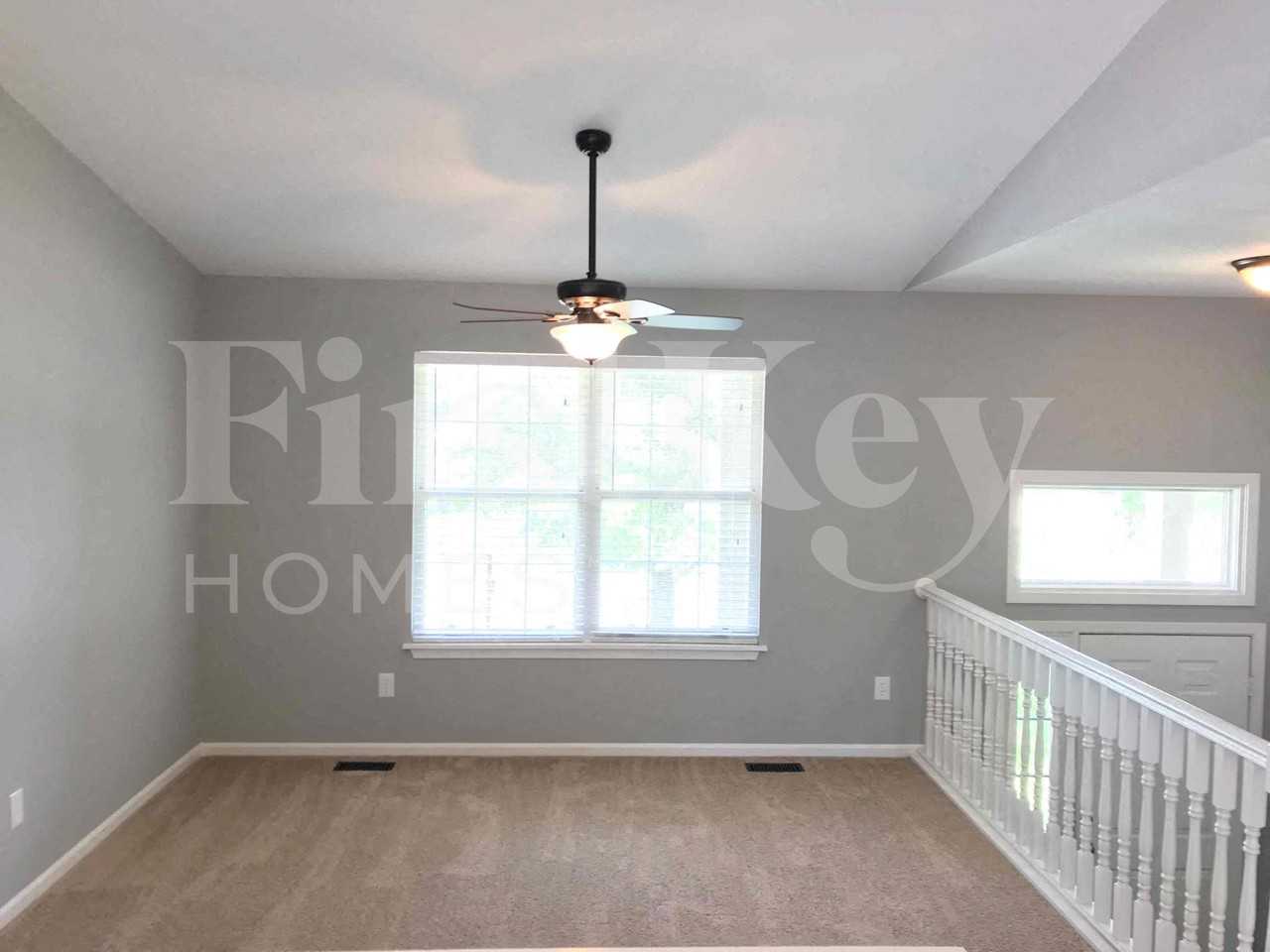 66 Chip Dr - Photo 4 of 34