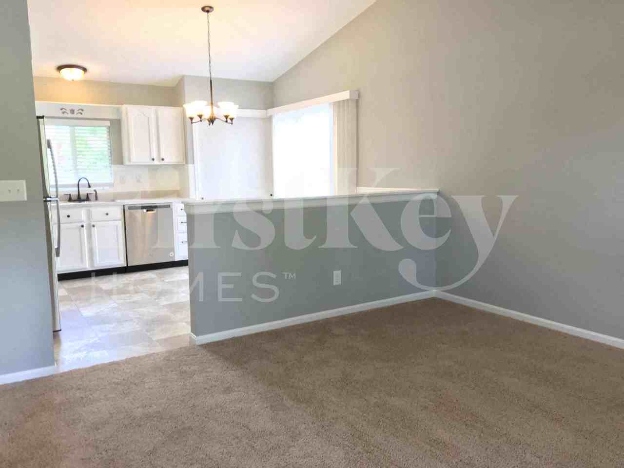 66 Chip Dr - Photo 5 of 34