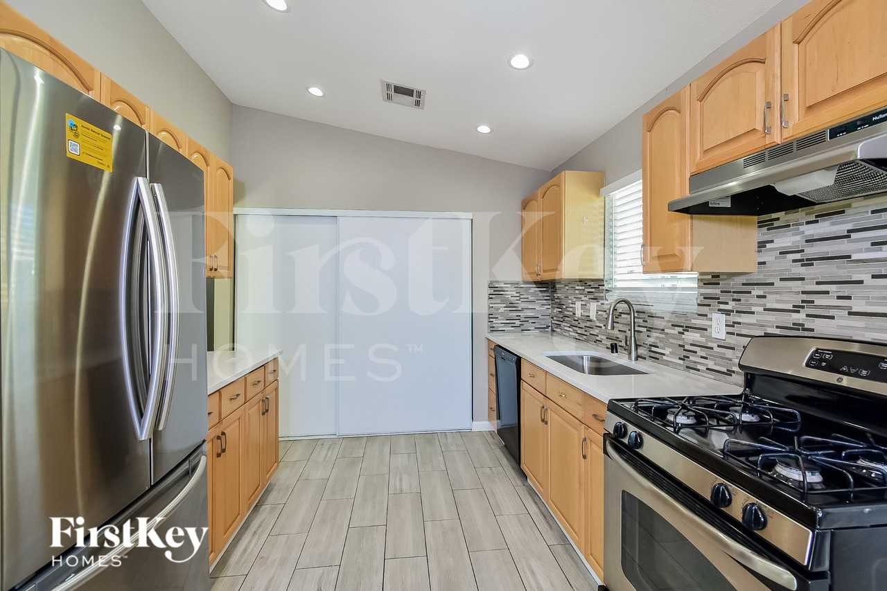 6381 Newville Ave - Photo 6 of 16