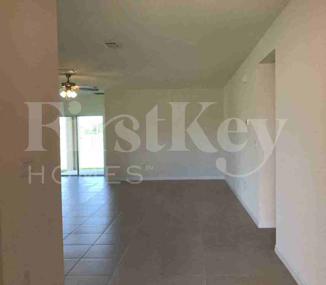 625 Sw 25th Ter - Photo 2 of 23