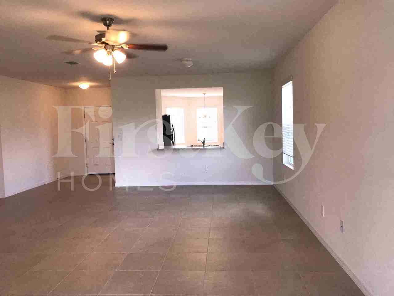 625 Sw 25th Ter - Photo 4 of 23