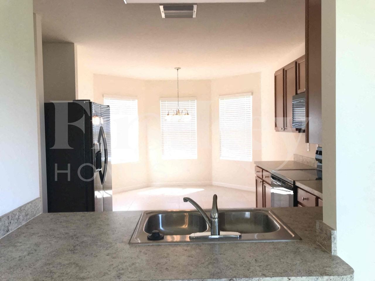 625 Sw 25th Ter - Photo 6 of 23