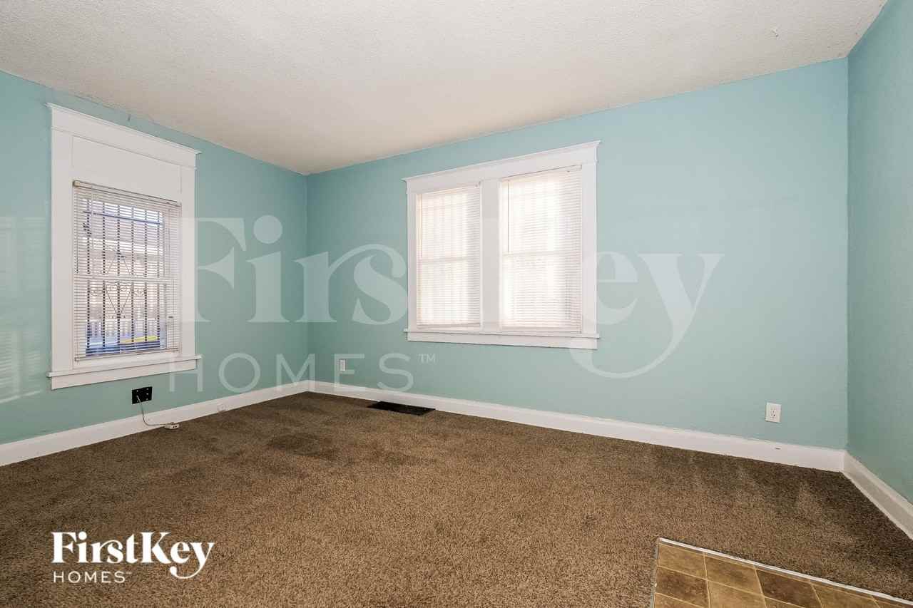 6014 Virginia Ave - Photo 3 of 16