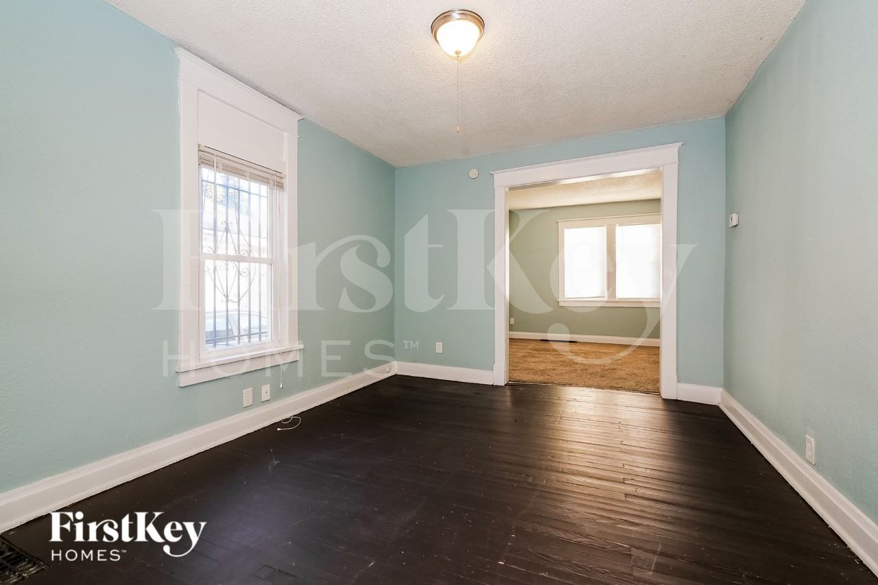 6014 Virginia Ave - Photo 6 of 16